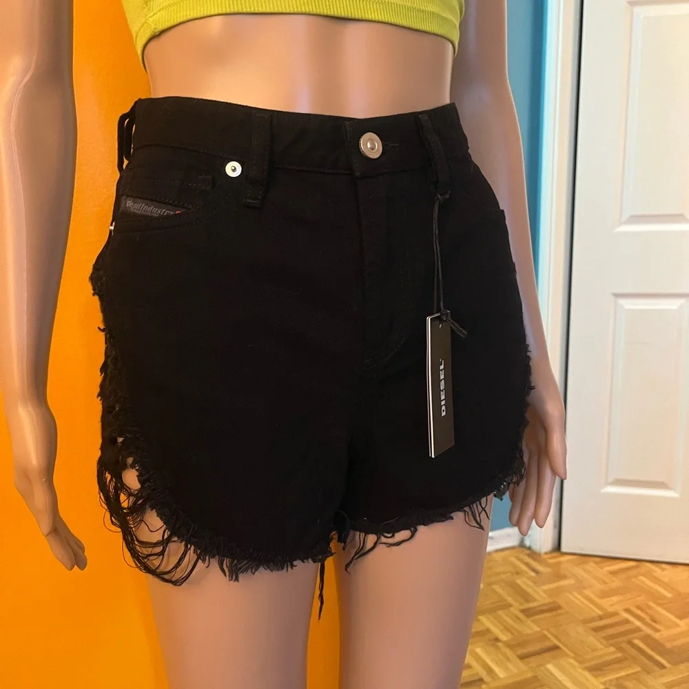 DIESEL sz 24 DE-FREED Black Distressed Denim Women Shorts NWT - Picture 4 of 6